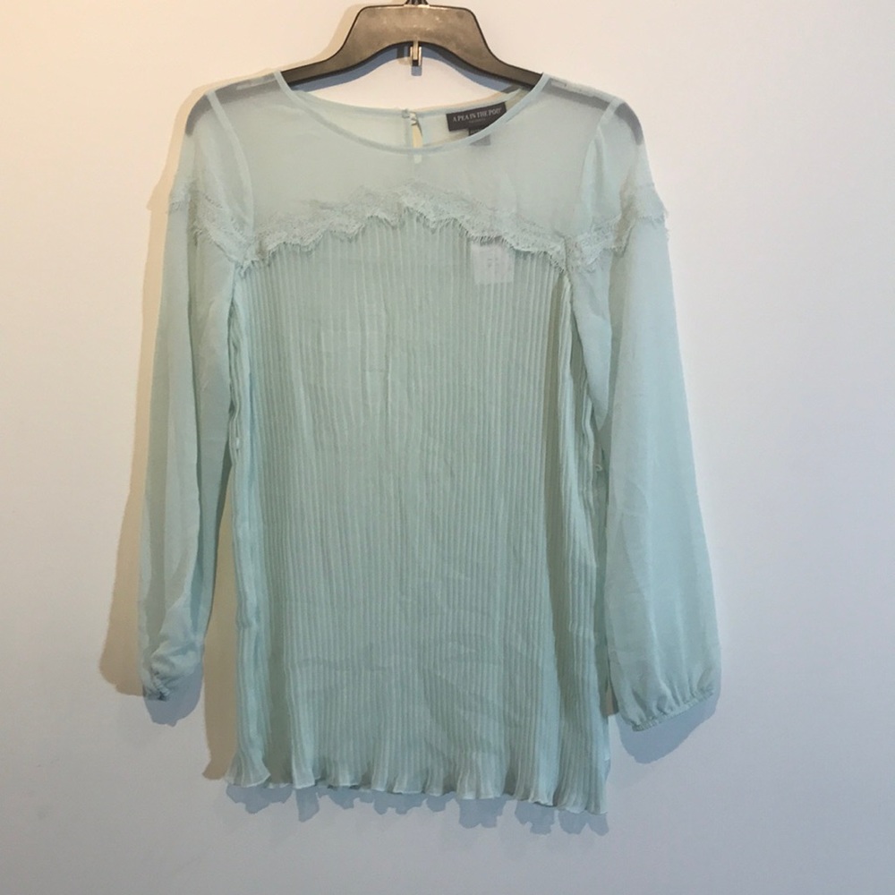 NEW WITH TAG A Pea In The Pod Chic Sheer Maternity Top